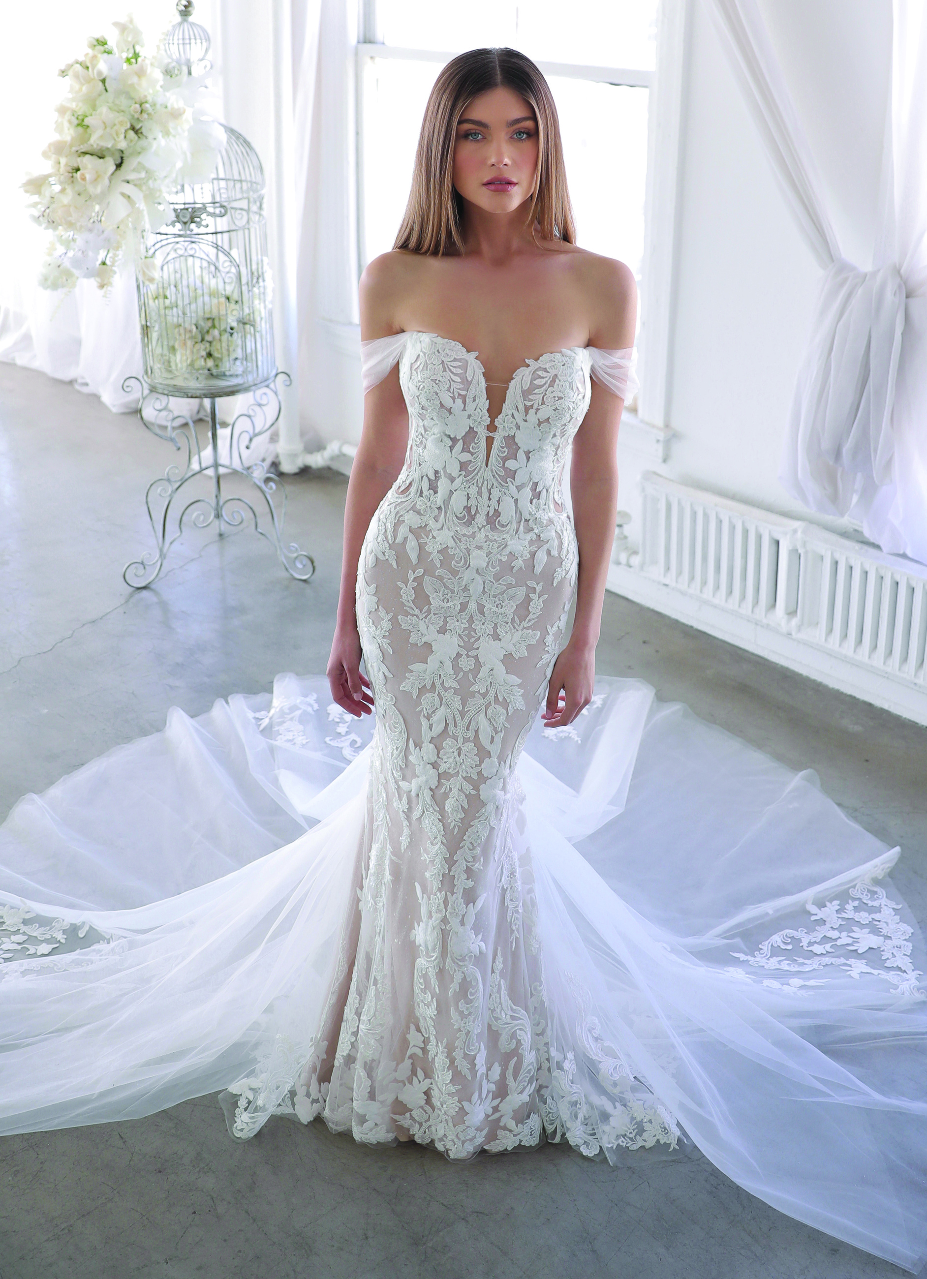 ENDED | Enzoani 2022 | Collection Preview