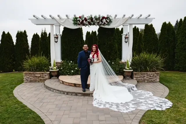 Julie Munoz. Desktop Image